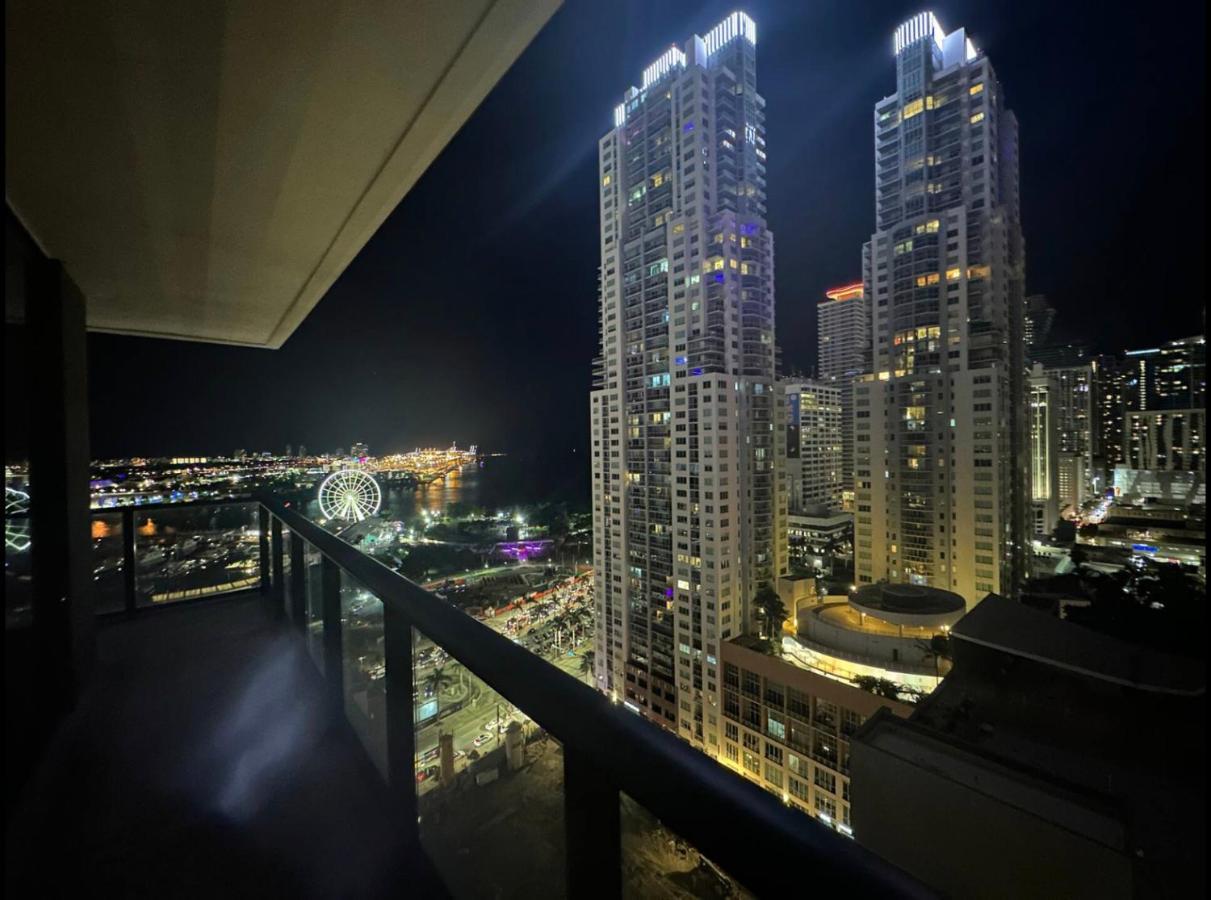 Апартаменти Beautiful Downtown Ocean View. Маямі Екстер'єр фото